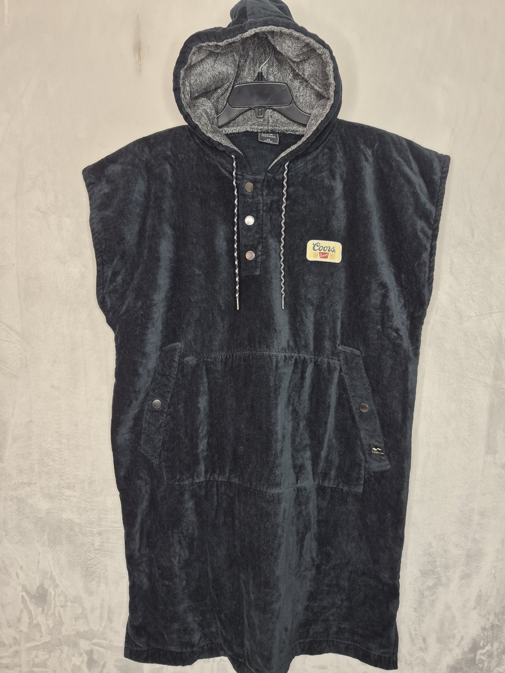Slowtide Coors Banquet Terrycloth Changing Poncho Robe Black Mens S-M